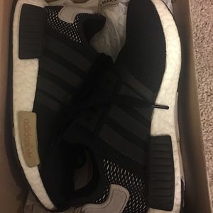 Adidas NMD SIZE 5. Used condition